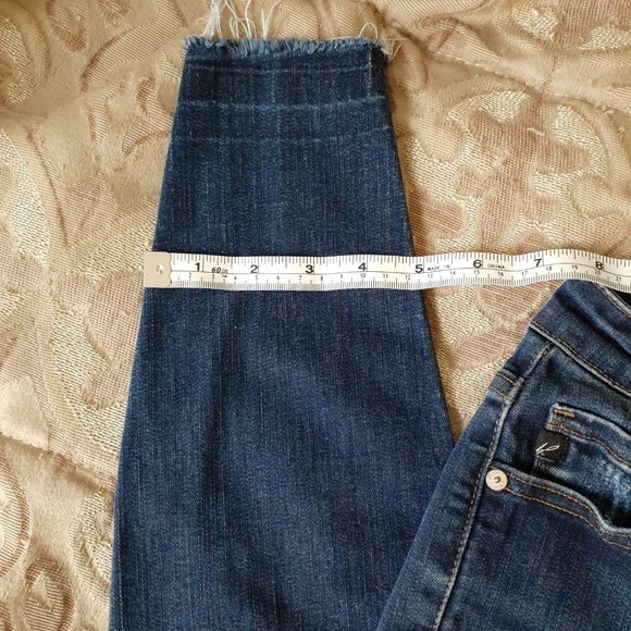 Kancan Dark Wash Distressed and Fringed Ankle Jeans - Size 5/26L - Picture 5 of 12